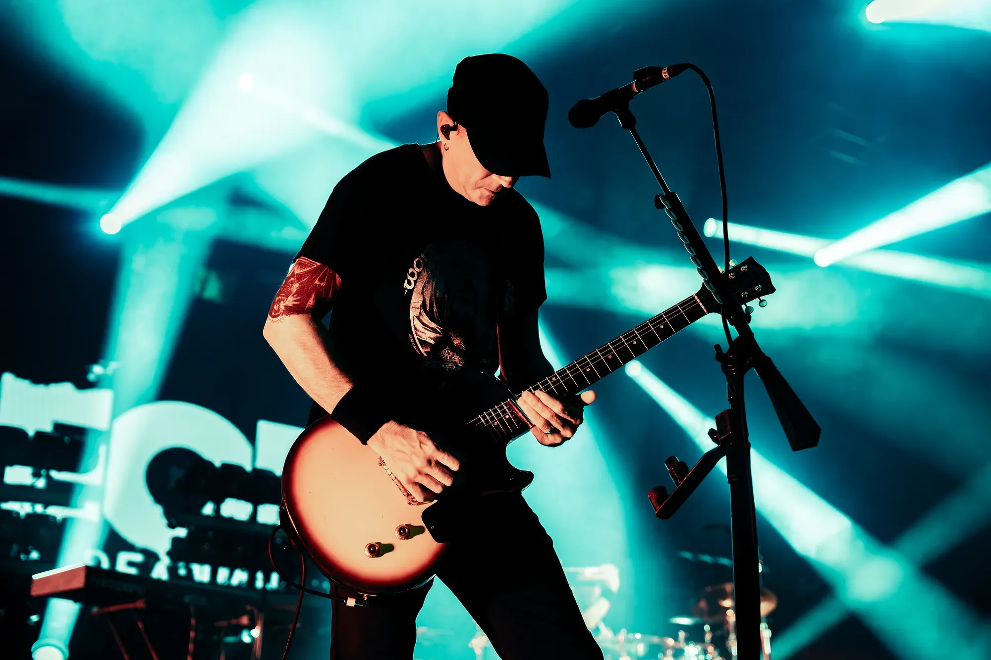 Theory of a Deadman & Sevendust — frame 07